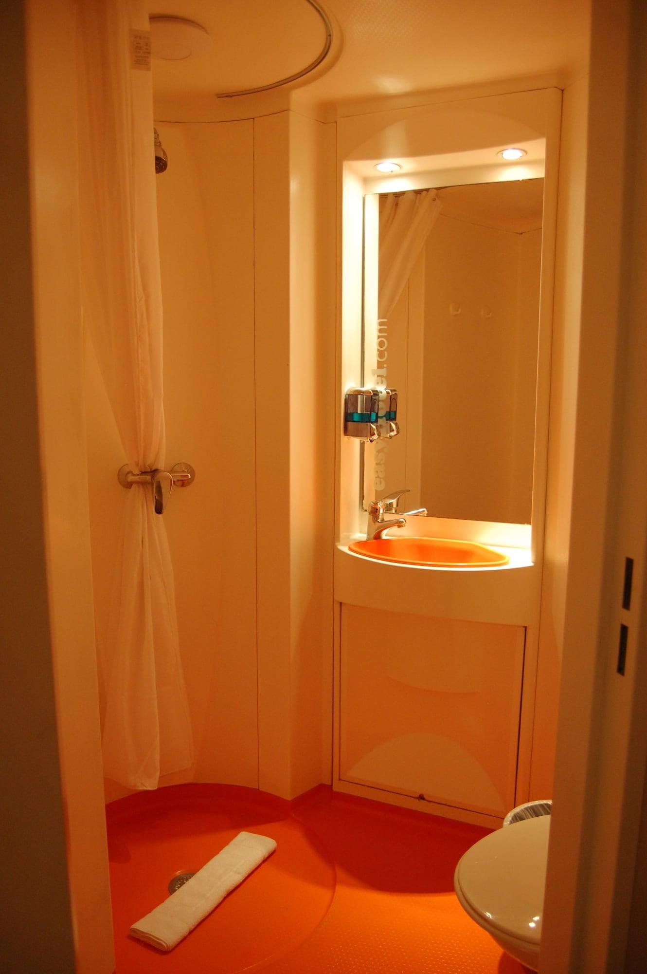 Easyhotel South Kensington London Exterior foto