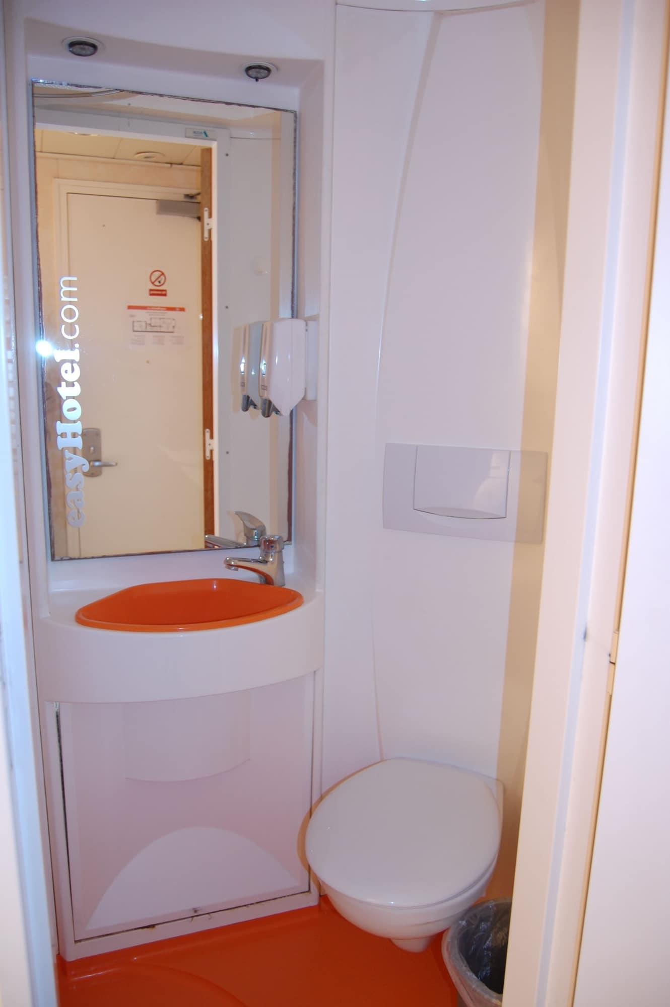 Easyhotel South Kensington London Exterior foto
