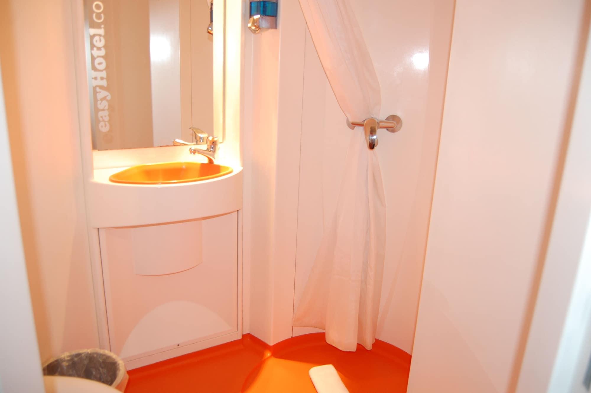 Easyhotel South Kensington London Exterior foto