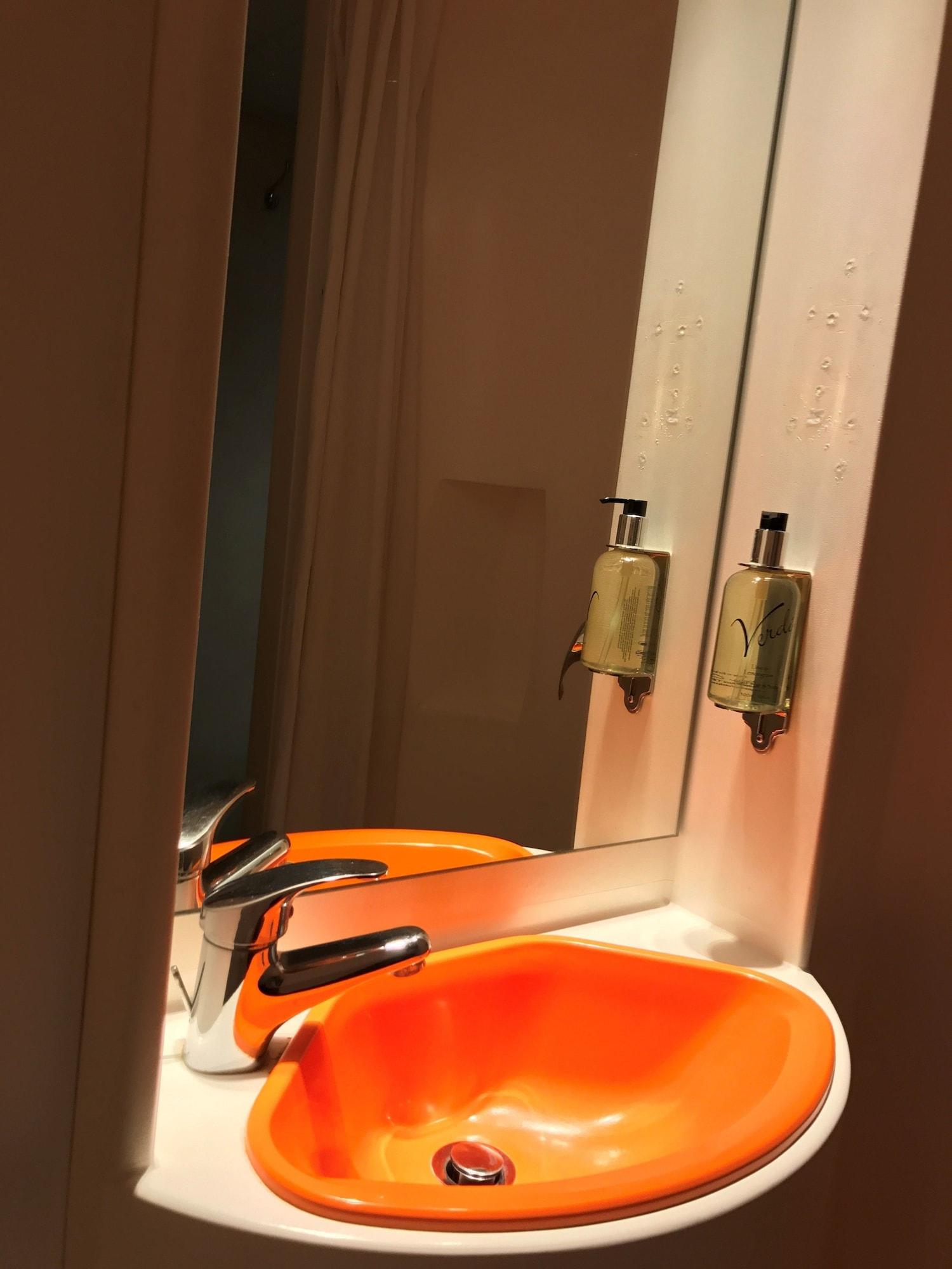 Easyhotel South Kensington London Exterior foto