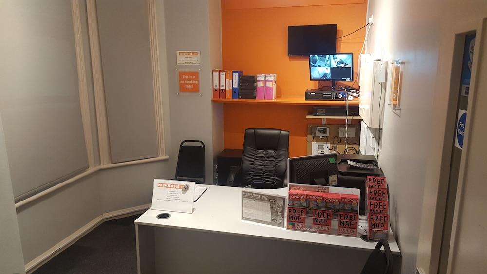 Easyhotel South Kensington London Exterior foto